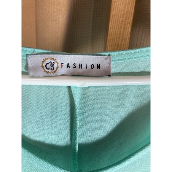 CY Fashion Blouse Top NEW Light Green 2XL V-neck Lightweight short sleeve - Picture 3 of 11